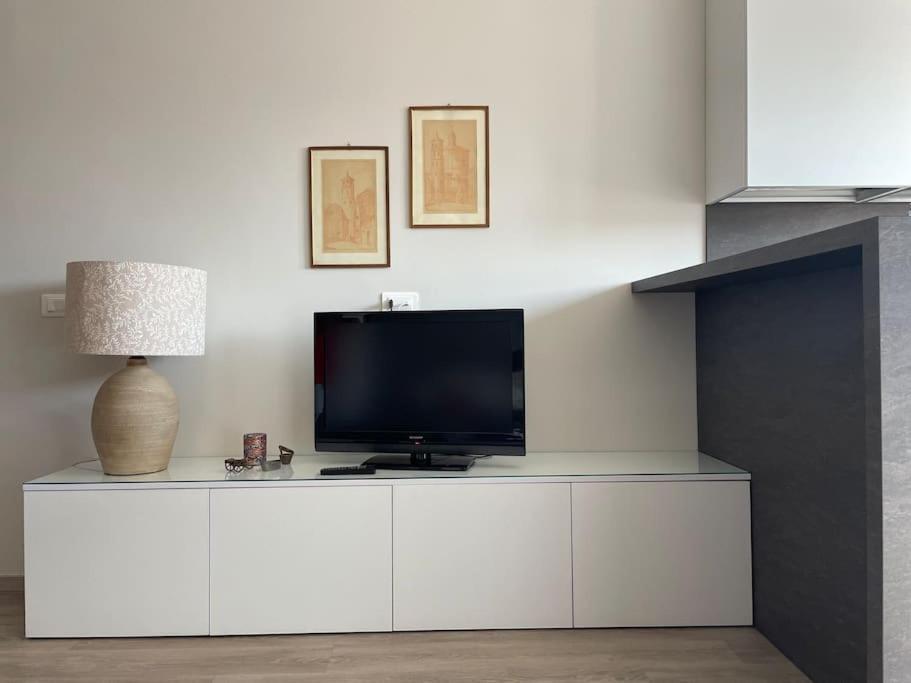 Suite De Rolandis Cin Itoo5Oo5C22Cdbezny Asti Ngoại thất bức ảnh